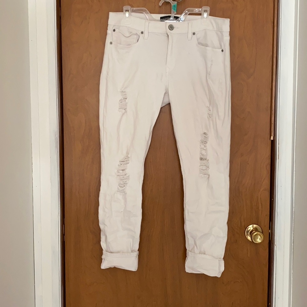 Express women’s cropped/distressed jeans, size 10R